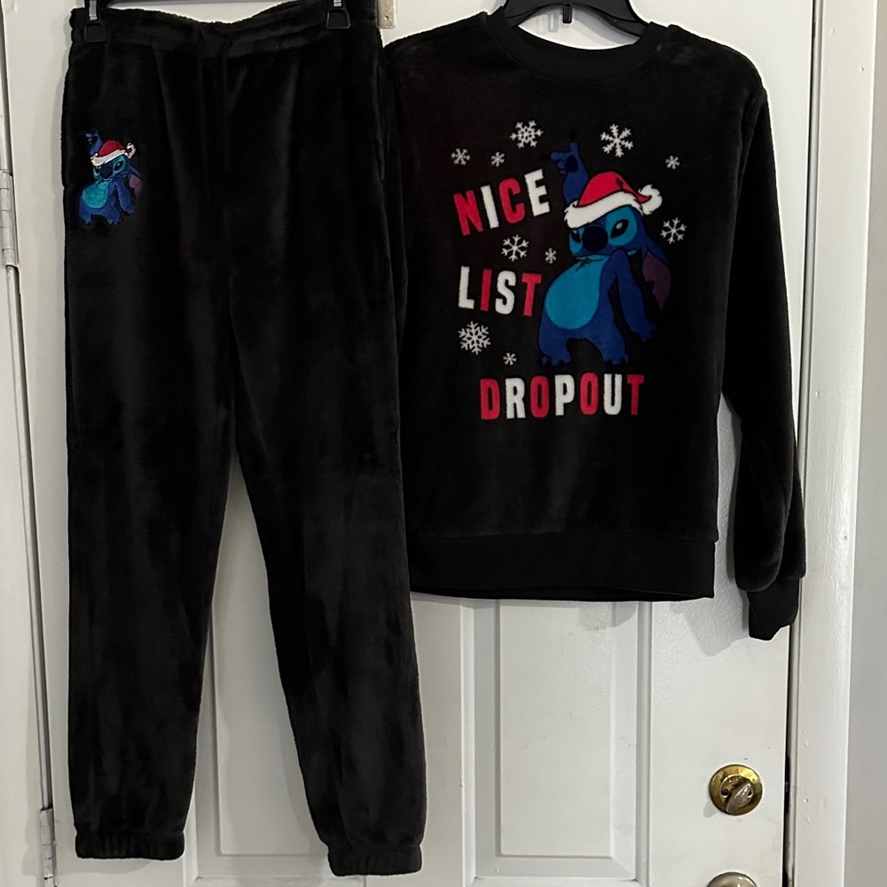 Women’s Dark Gray Super Soft Stitch Holiday Pajama Set, Size Small